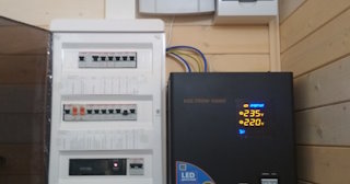 Установка и подключение стабилизаторов напряжения от 561 руб в Лысьве - ЭлектроЛсь